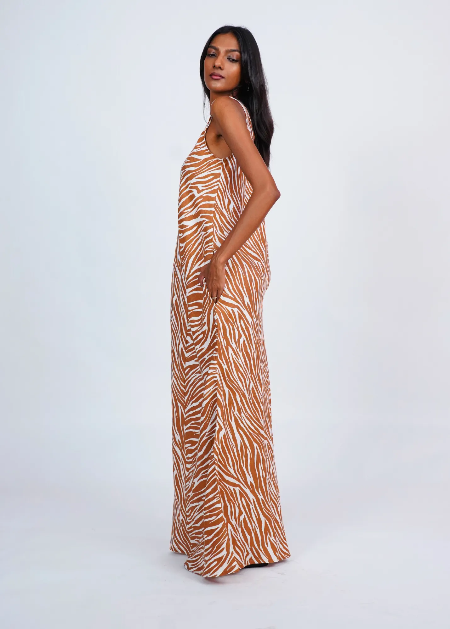 Double Bias Sleeveles Dress - Chai Tiger
