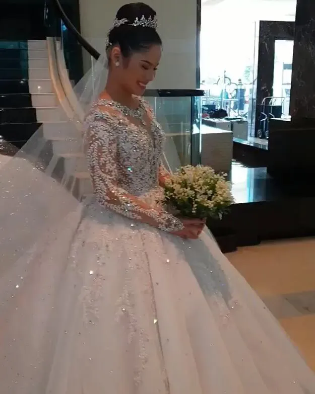 Glamorous Long Sleeve Ball Gown Wedding Dresses | Lace Appliques Tulle Bridal Gown BC0895