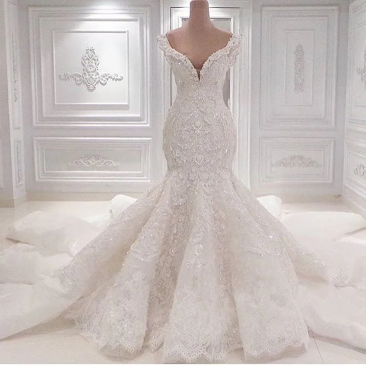 New Arrival Mermaid Vintage Wedding Dresses Online Classic V Neck Lace Bridal Gowns Online