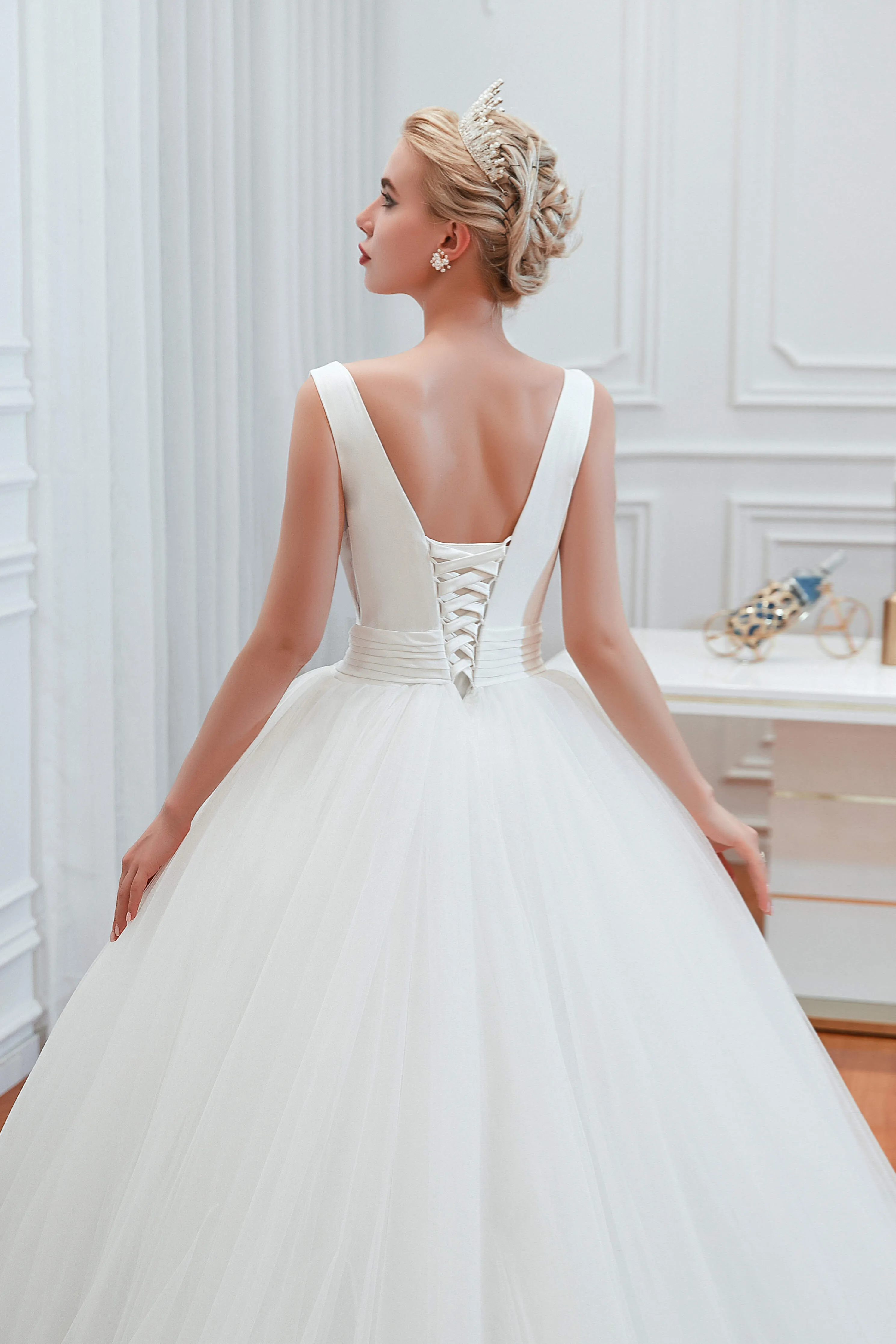Simple White A Line V Neck Open Back Tulle Wedding Dresses