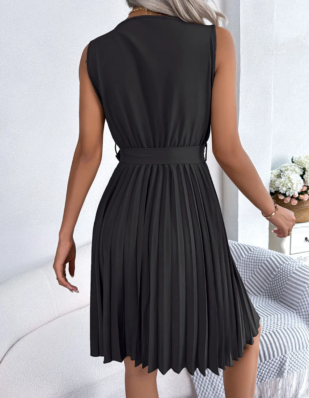 Solid-color V Neck Sleeveless Pleated Short A-Line Dresses